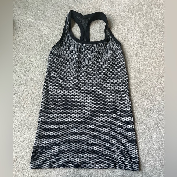 Victoria’s Secret X Sport Tank - Size XS - Picture 1 of 3